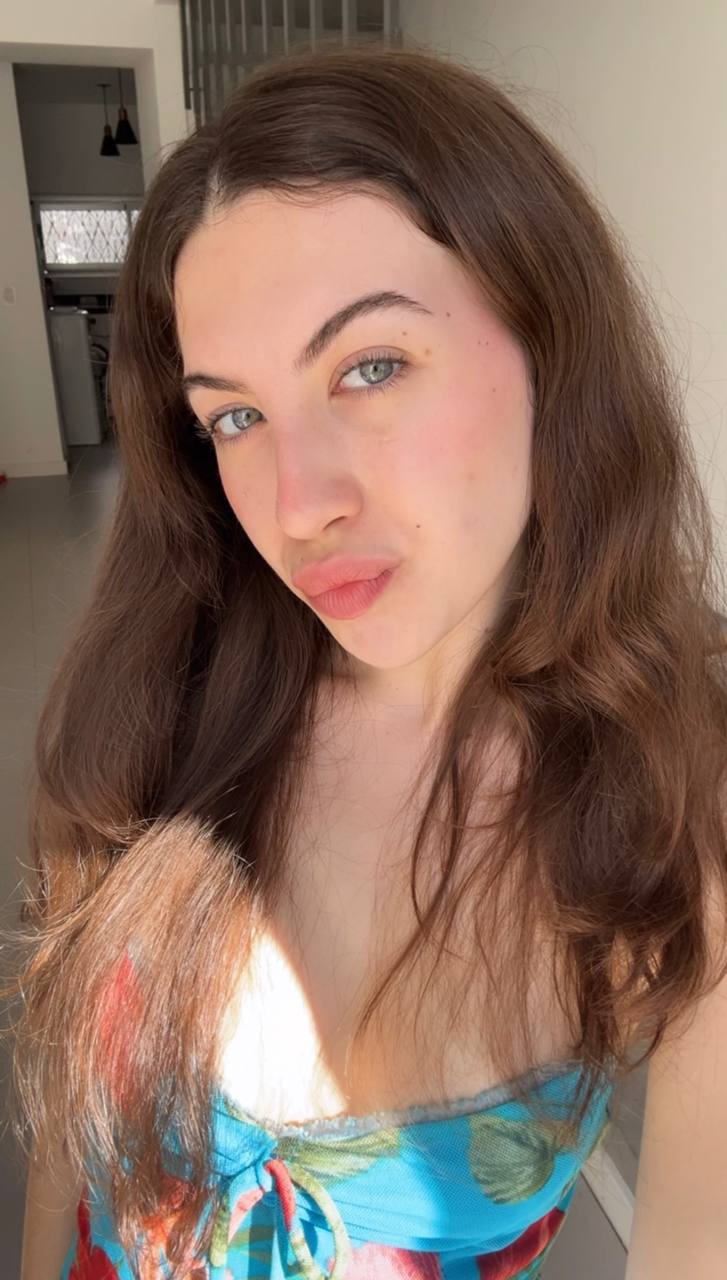 Nude girl Amber in Nova Iguazu